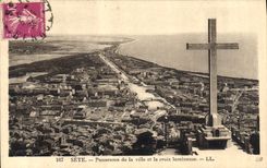 CPA Sete Panorama de la ville et la croix lumineuse 