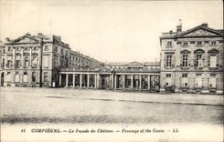 CPA Compiegne La Facade du Chateau 