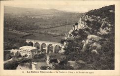 CPA La Suisse Normande Le Viaduc de Clecy et le Rocher des Epars 