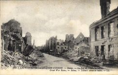 CPA Les Ruines de la Guerre Reims La Rue de Tillois's en ruines Militaria