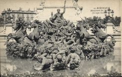 CPA Bordeaux Monument Groupe de Sud 