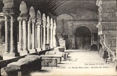 CPA Angers Le Musee Saint Jean Arcades du cloitre 
