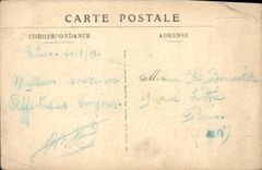 CPA Reims La cathedrale apres le bombardement et l'incendie du 19 septembre 1914 