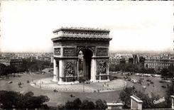 CPA Paris La Place de l'Etoile L'Arc de Triomphe 