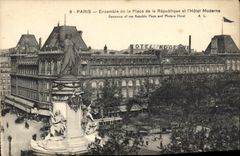 CPA Paris Ensemble de la Place de la Republique et l'Hotel Moderne 