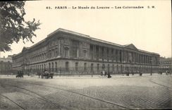 CPA Paris Le Musee du Louvre Les Colonnades 