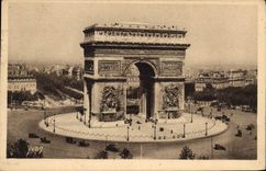 CPA Paris en flanant L'Arc de Triomphe et la Place de l'Etoile c'est sous ce monument que repose le 
