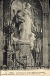 CPA Paris Eglise St Louis en l'Ile Chapelle et statue de Sainte Genevieve par Francois la Datte XVII