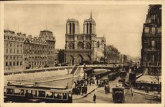 CPA Paris en flanant Notre Dame vue de la Place St Michel 
