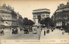 CPA Paris l'Avenue du Bois Boulogne et l'Arc de Triomphe 