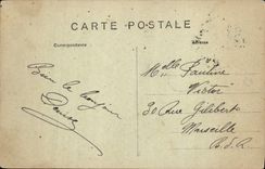 CPA Paris Monument du Triomophe de la Republique par Dalon et crocodiles ornant le bassin de la Plac