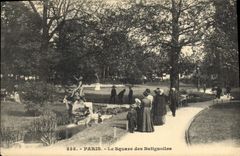 CPA Paris Le Square des Batignolles 