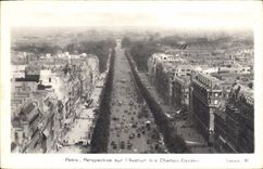 CPA Paris Perspective sur l'Avenue des Champs Elysees 