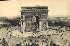 CPA Paris L'Arc de Triomphe et la Tombe du Soldat Inconnu 