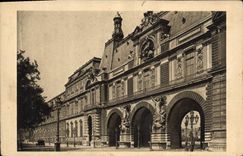 CPA Paris en flanant Les Guichets du Louvre face a la Seine 