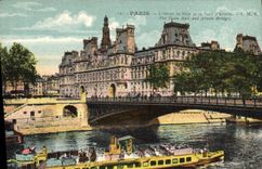 CPA Paris l'Hotel de Ville et le Pont d'Arcole Bateau