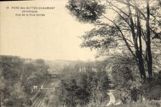 CPA Paris des Buttes Chaumont Artistique Vue de la Voie ferree 
