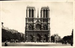 CPA Paris et ses Marveilles Parvis de Notre Dame 