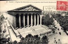 CPA Paris L'Eglise Ste Madeleine et la perspective des Grands Boulevards 
