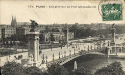 CPA Paris Vue generale du Pont Alexandre III 