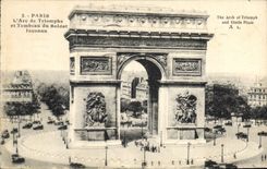CPA Paris L'Arc de Triomphe et Tombeau du Soldat Inconnu 