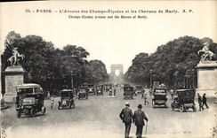 CPA Paris L'Avenue des Champs Elysees et les Chevaux de Marly 