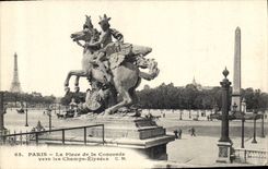 CPA Paris La Place de la Concorde vers les Champs Elysees 