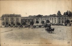 CPA Palais du Grand Trianon La Facade 