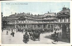 CPA Paris La Place du Palais Royal 