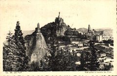 CPA Le Puy Vue prise a travers les Pins 