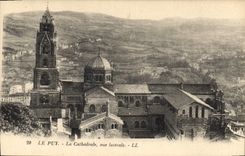 CPA Le Puy La Cathedrale vue laterale 