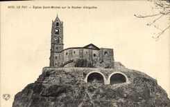 CPA Le Puy Eglise Saint Michel sur le Rocher d'Aiguilhe 