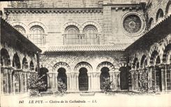CPA Le Puy Cloitre de la Cathedrale 