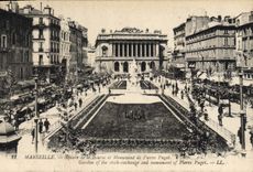 CPA Marseille Square de la Bourse et Monument de Pierre Puget 