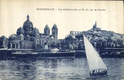 CPA Marseille La Cathedrale et ND de la Garde 