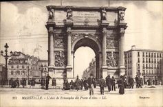 CPA Marseille L'Arc de Triomphe dit Porte d'Aix 