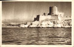 CPA Marseille Bouches du Rhone Le Chateau d'If au Lion Colline de Notre Dame de la Garde 