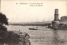 CPA Marseille La Sortie du Vieux Port 