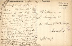 CPA Marseille Le Quai des Belges et Notre Dame de la Garde Bateaux