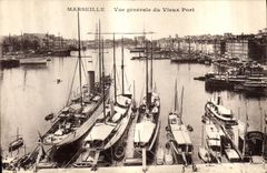 CPA Marseille Vue generale du Vieux Port Bateaux