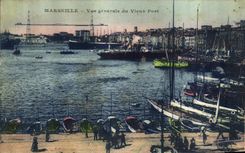 CPA Marseille Vue generale du Vieux Port Bateaux