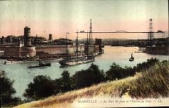 CPA Marseille Le Fort St Jean et l'Entree du Port 