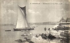 CPA Marseille Tartane Rentrant au Port Bateau