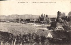 CPA Marseille Le Fort St Jean et la Cathedrale 