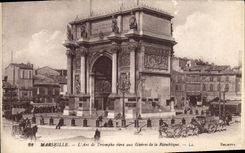 CPA Marseille L'Arc de Triomphe eleve aux Gloires de la Republique 