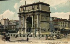 CPA Marseille La Place d'Aix et l'Arc de Triomphe 