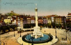 CPA Marseille Place Castellane et Fontaine Cantini avec vue sur Notre Dame de la Garde 