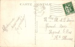 CPA Marseille Place Castellane et Fontaine Cantini avec vue sur Notre Dame de la Garde 