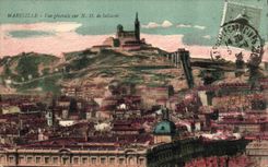 CPA Marseille Vue generale sur Notre Dame de la Garde 