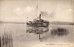 CPA Annecy Un Bateau sur le Lac 